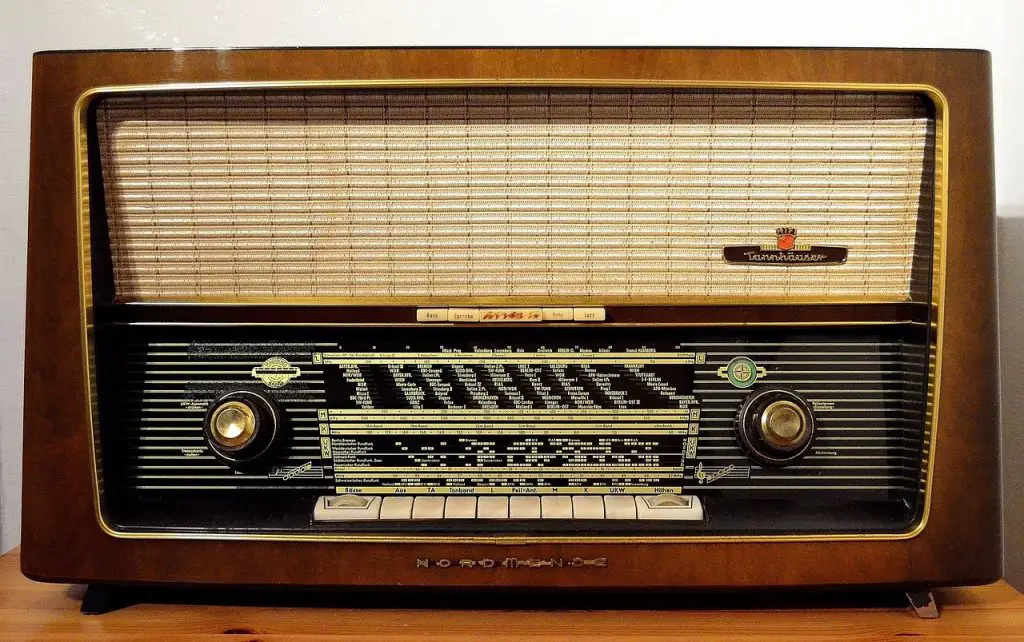 Hoe zet ik de radio eenvoudig uit?